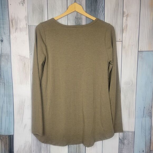 Lularoe Lynnae Long SleeveScoo Neck Shirt Olive size Small - Picture 5 of 5
